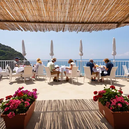 Hotell Sirena 3*